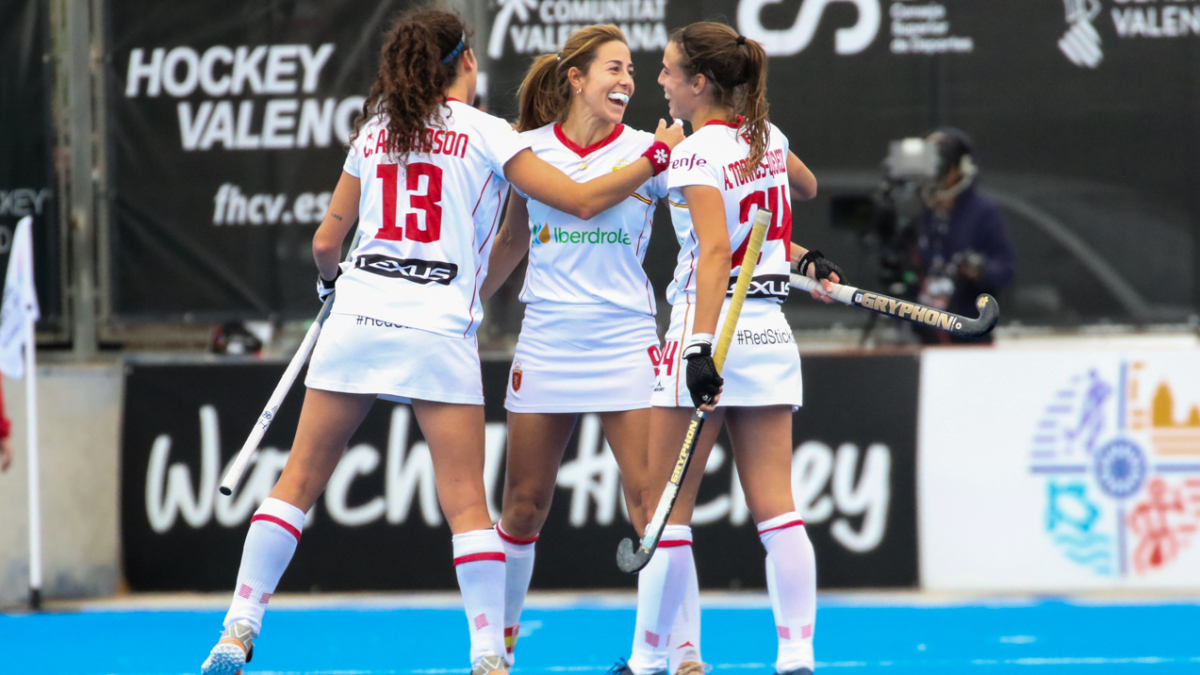 HockeyHierba España remonta a Canadá en el último cuarto y pasa a