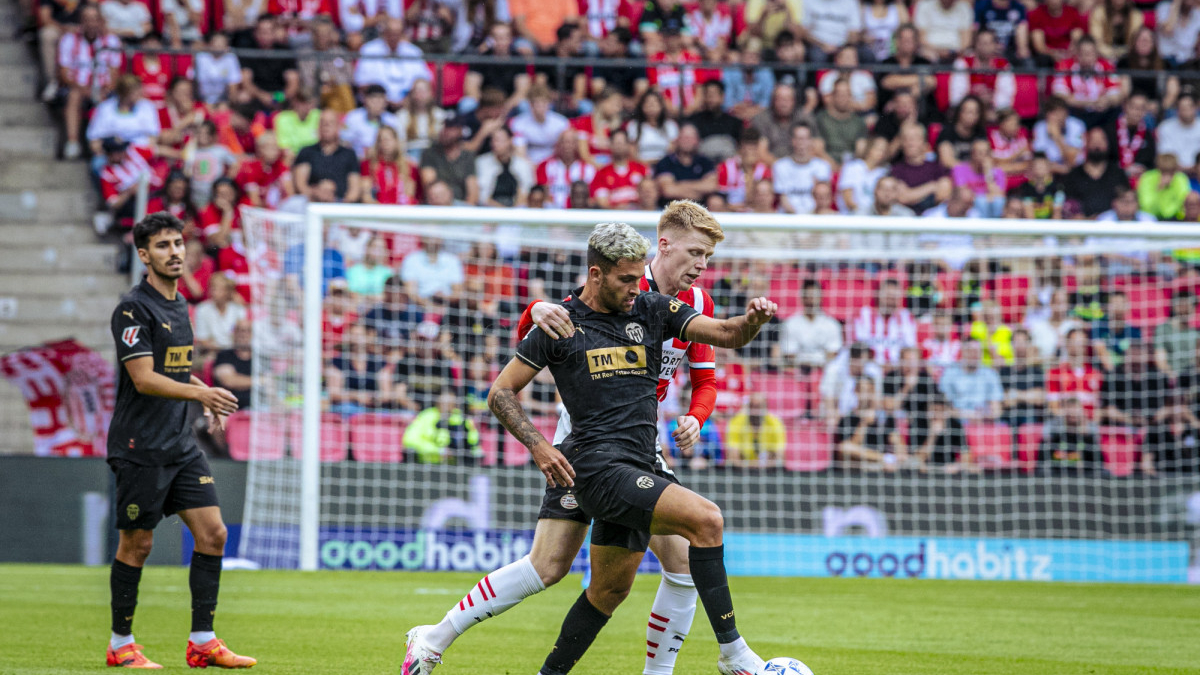 Vcf El Valencia Cae En Eindhoven Y Sigue Sin Ganar En Pretemporada