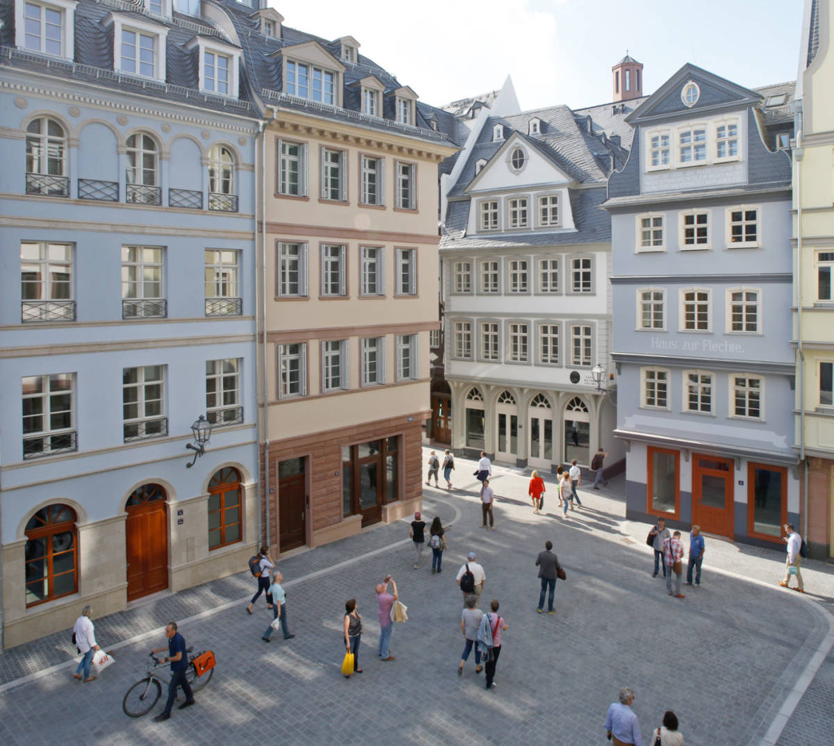 El nou centre de Frankfurt, destruït durant la Segona Guerra Mundial i refet amb una estètica tradicional