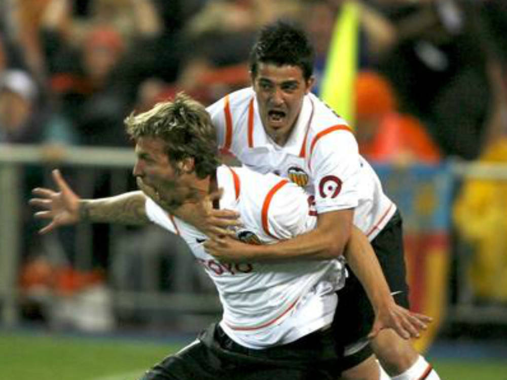 Alexis y Villa tras el segundo gol de la Copa de 2008 / EFE