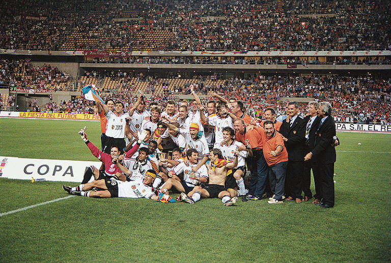 El Valencia celebra la Copa del 99 en La Cartuja / Valencia CF
