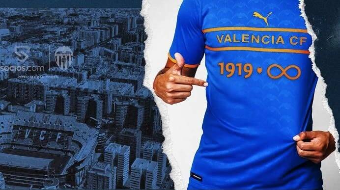 VCF | La nueva camiseta del Valencia CF para la Rey - Plaza