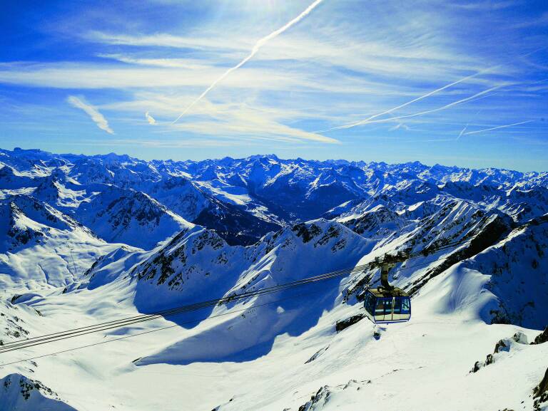 Izar pala Azotado por el viento Nieve | Las estaciones del Pirineo francés mantienen las condiciones  óptimas de nieve - Plaza Deportiva